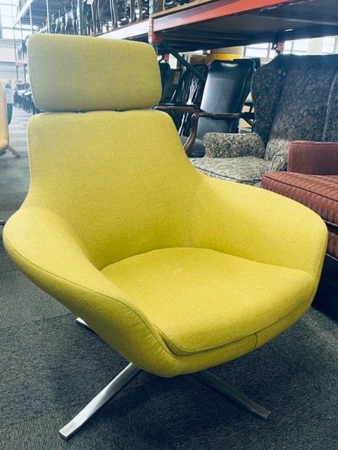 Steelcase Bob Lounge Chair w Headrest