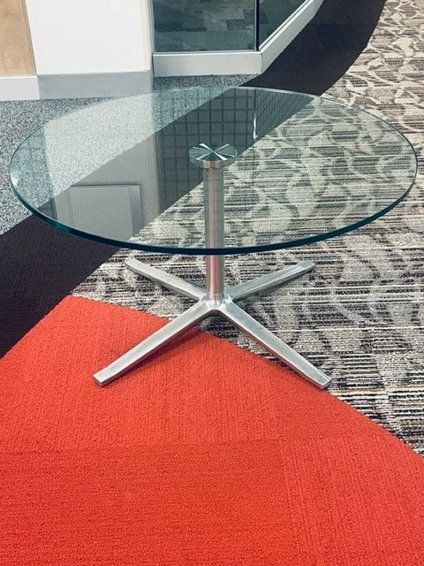 Steelcase Bob Occasional Table (Clear)