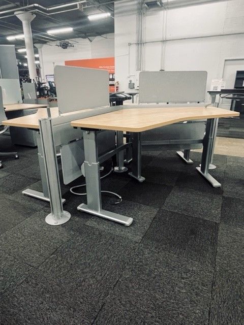 Steelcase Pin Wheel Station w/ Crank Height Adjustable Desk (3-Pack)