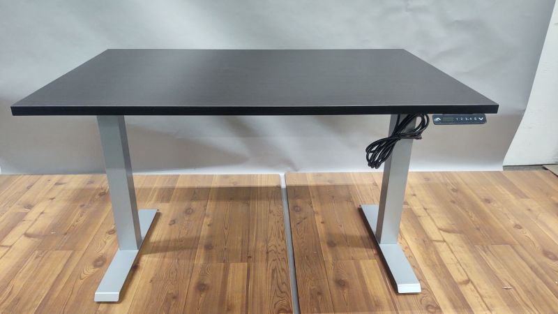 NEW FDYHITE 30"D Adjustable Height Desk with Silver Base