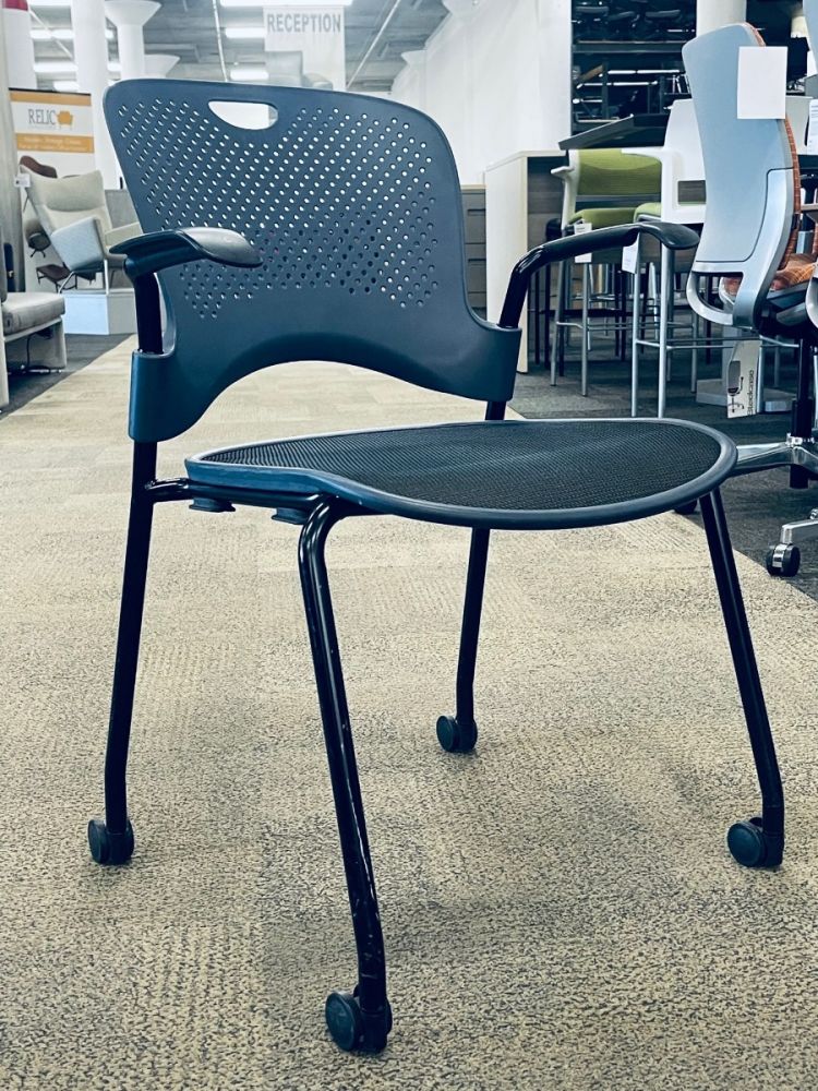 Herman Miller Caper Stacking Chair (Blue)