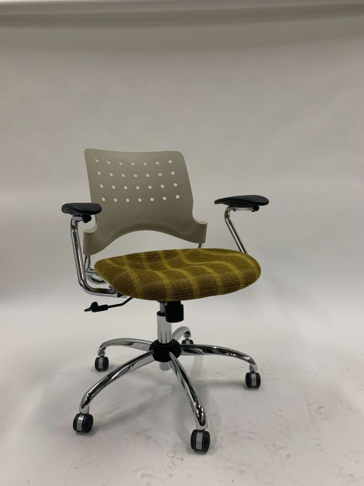 Safco Reve Square Back Conference Chair (Grey/Yellow Plaid)