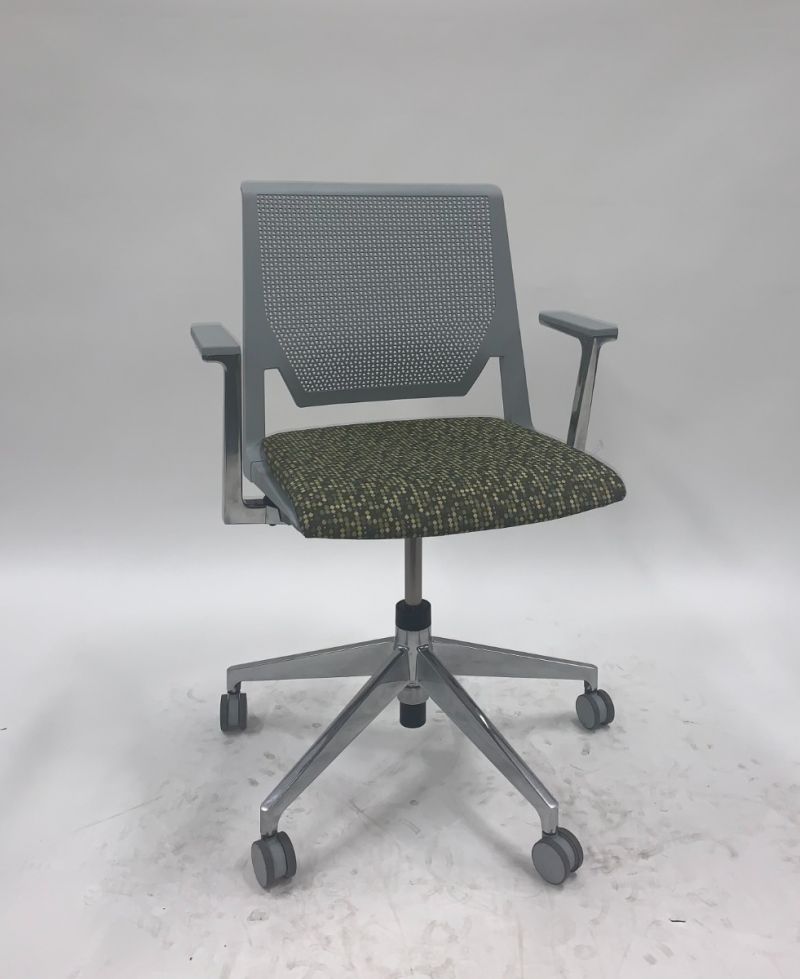 Haworth Very Conference Chair (Fog/Light Green Circles)