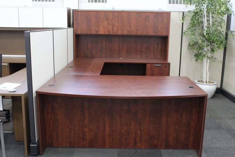 New Offices To Go U-Shaped Desk W/Hutch