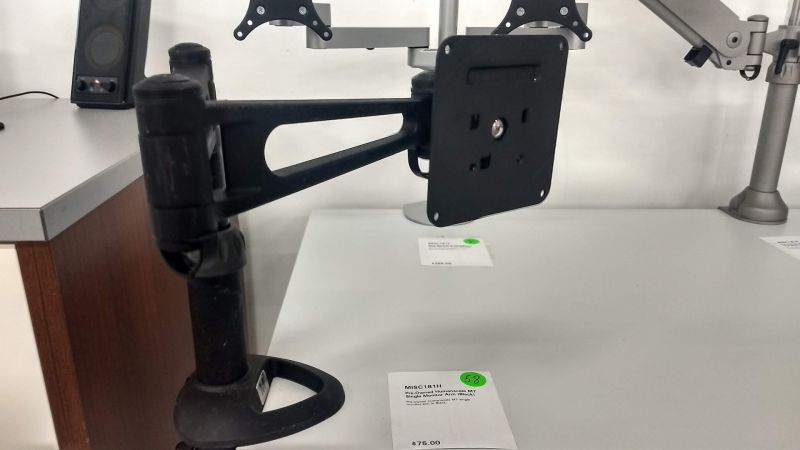 Pre-owned Humanscale M7 single monitor arm in Black.