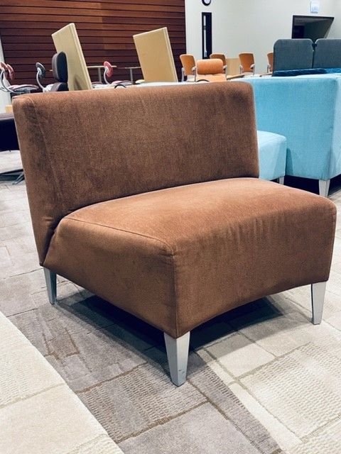 Steelcase Circa 1 Seat Lounge Chair (Brown Fabric)