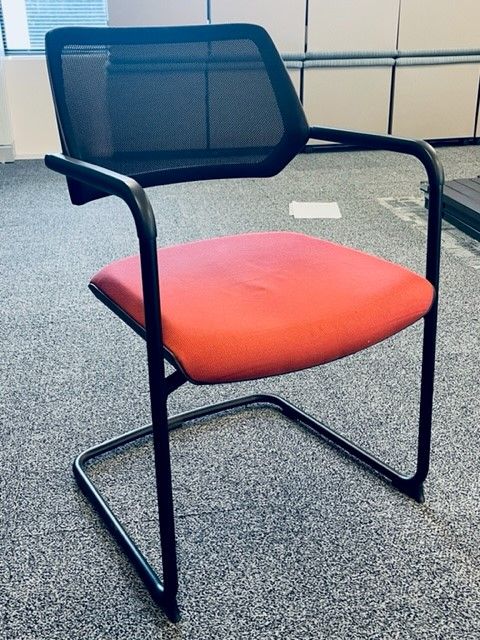 Steelcase Qivi Guest Chair (Red/Black)