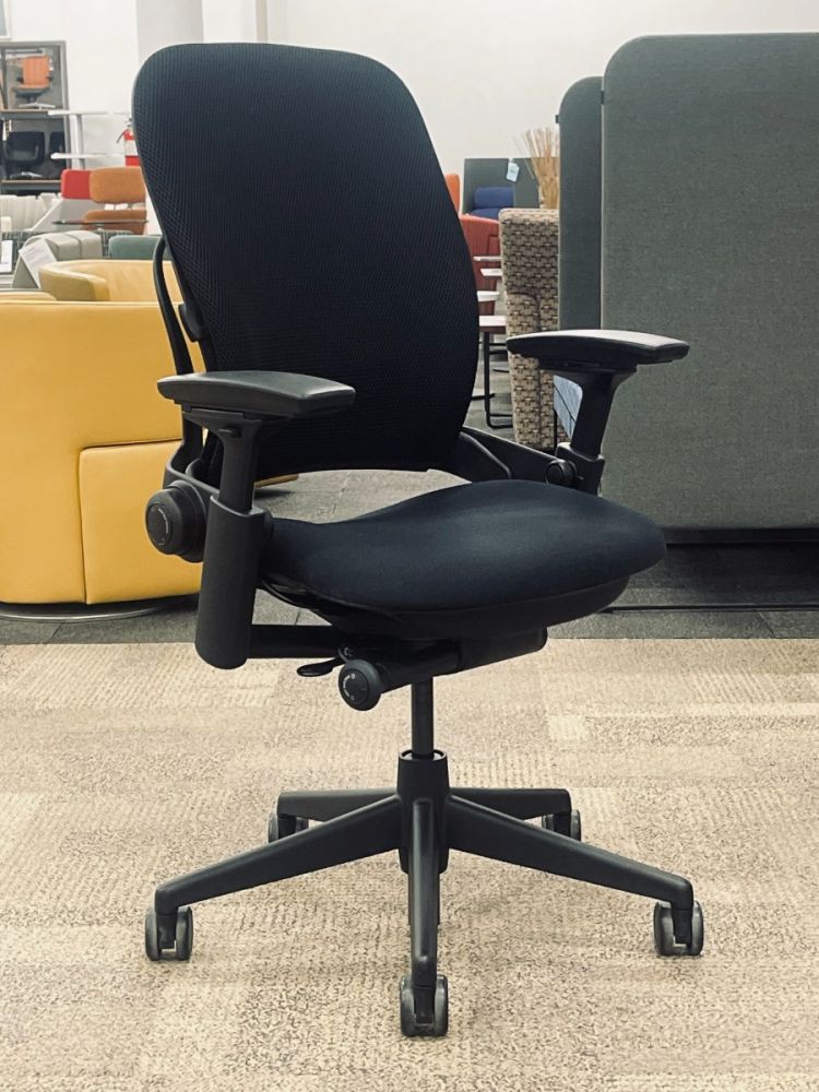 Steelcase Leap V2 Task Chair (Black/Black)