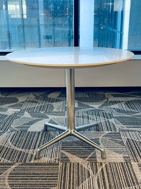 Steelcase Sw_1 36" Round Table