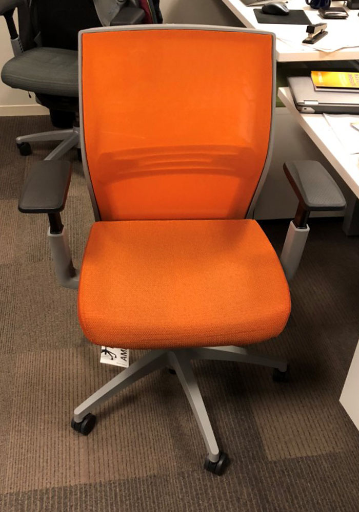 Pre-Owned SitOnIt Seating Focus Highback Swivel Task Chair - Orange – Value  Office Furniture & Equipment